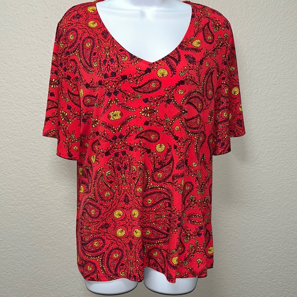 Liz Claiborne V Neck Top